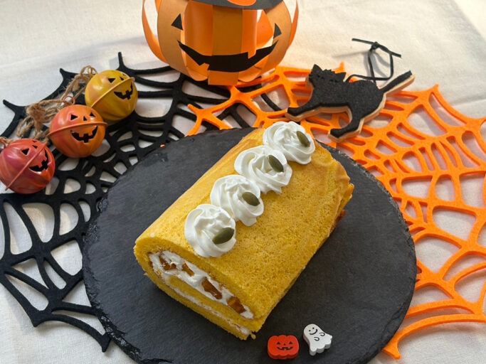 10月「かぼちゃのロールケーキ」